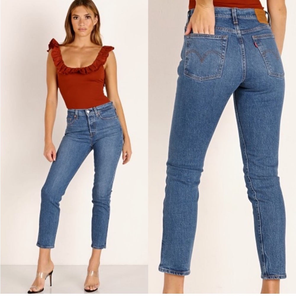 Levi’s Wedgie Icon Fit in Charleston Moves Taper High Waisted Rise Button Fly 30